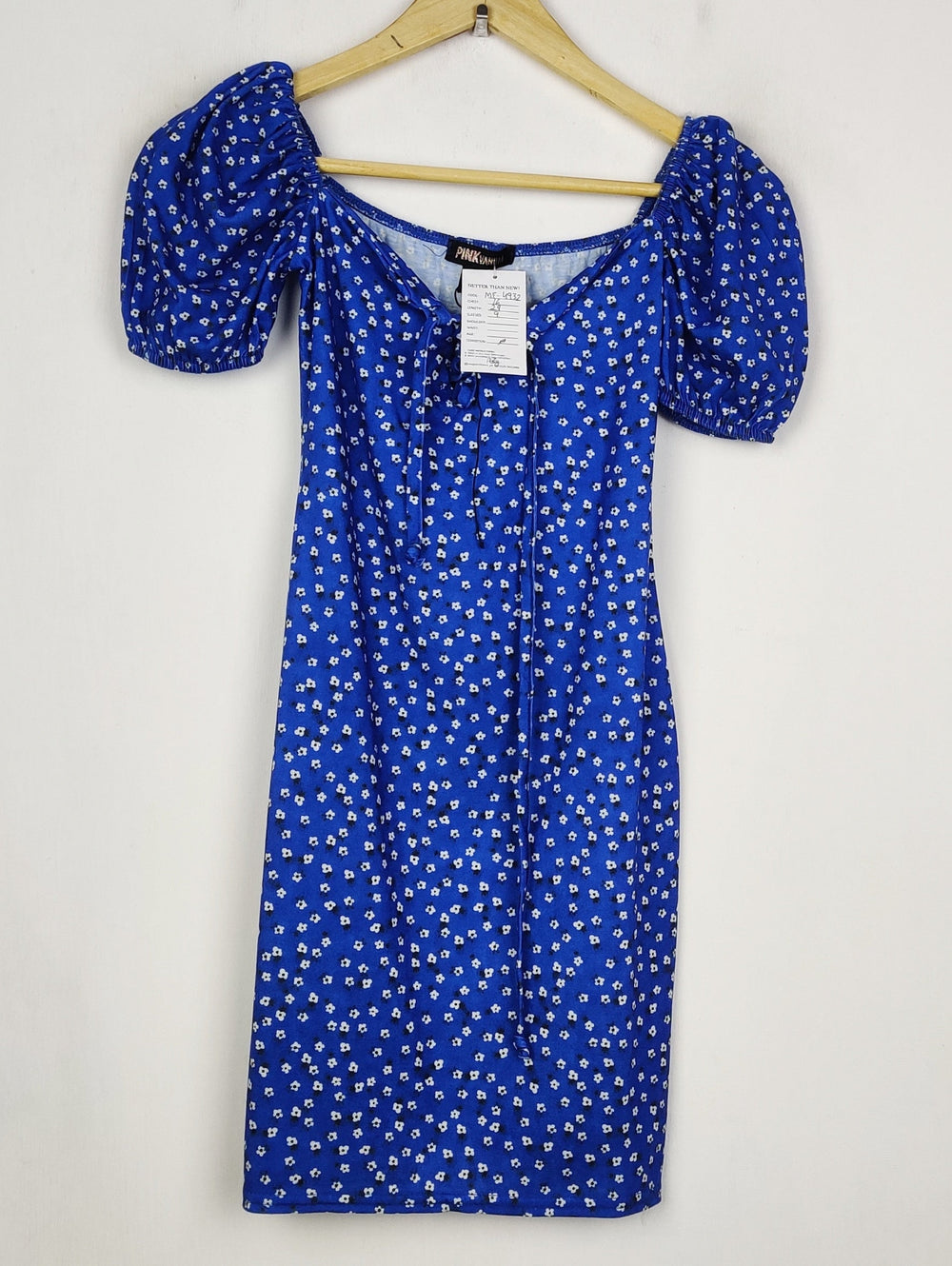 Buy online pre-used pre-loved 100% authentic & Original branded Pink Vanilla (MF-4932) available in Pakistan. Top international brands avilable.