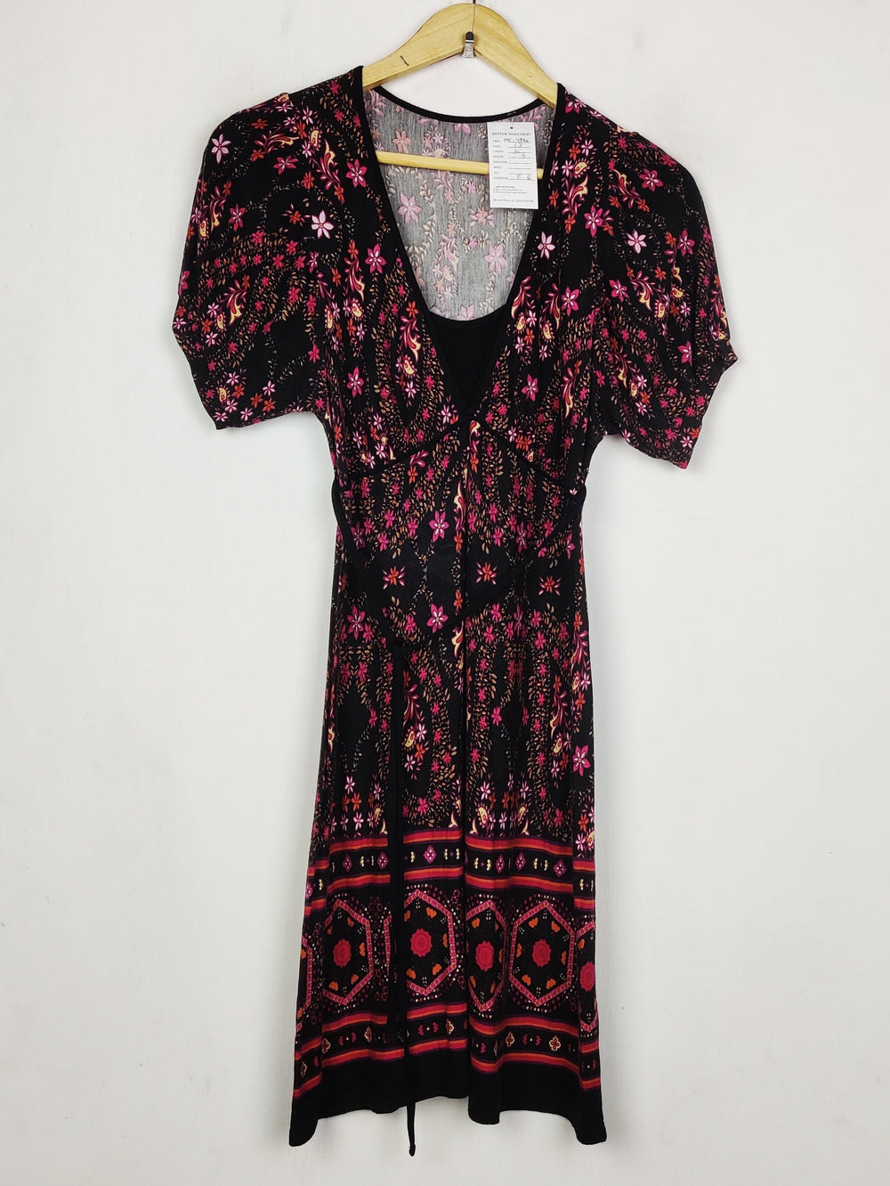 Buy online pre-used pre-loved 100% authentic & Original branded Unknown Brand (MF-4940) available in Pakistan. Top international brands avilable.