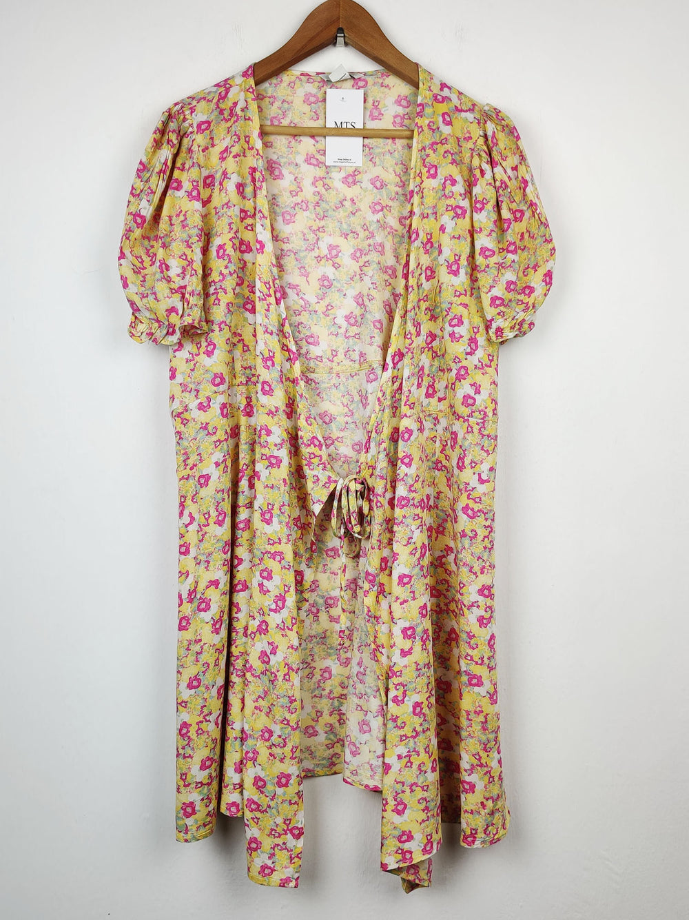 Buy online pre-used pre-loved 100% authentic & Original branded Monkl (MF-499) available in Pakistan. Top international brands avilable.