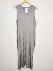 Buy online pre-used pre-loved 100% authentic & Original branded H&M (MF-5006) available in Pakistan. Top international brands avilable.