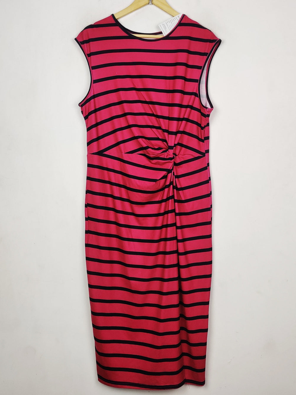 Buy online pre-used pre-loved 100% authentic & Original branded Zara (MF-5022) available in Pakistan. Top international brands avilable.