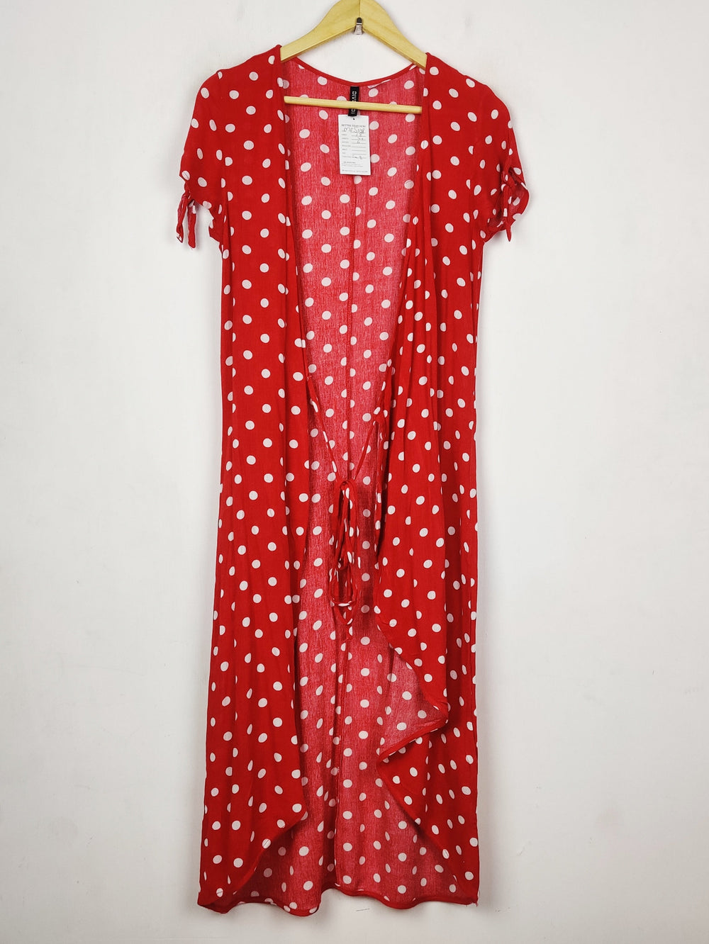 Buy online pre-used pre-loved 100% authentic & Original branded H&M (MF-5048) available in Pakistan. Top international brands avilable.