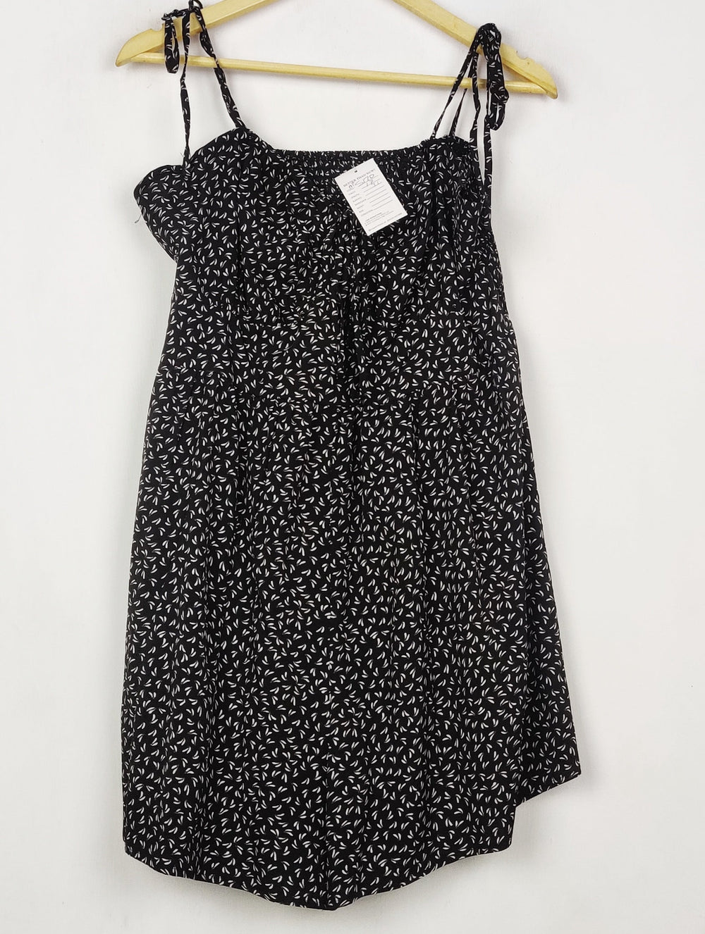 Buy online pre-used pre-loved 100% authentic & Original branded Unknown Brand (MF-5120) available in Pakistan. Top international brands avilable.