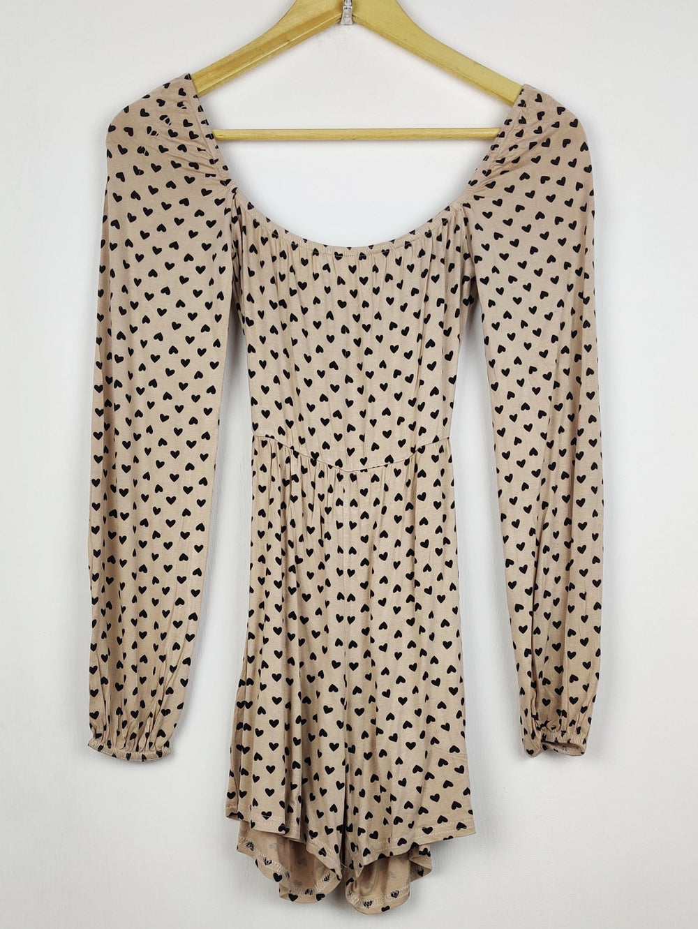 Buy online pre-used pre-loved 100% authentic & Original branded Prettylittlething (MF-5196) available in Pakistan. Top international brands avilable.