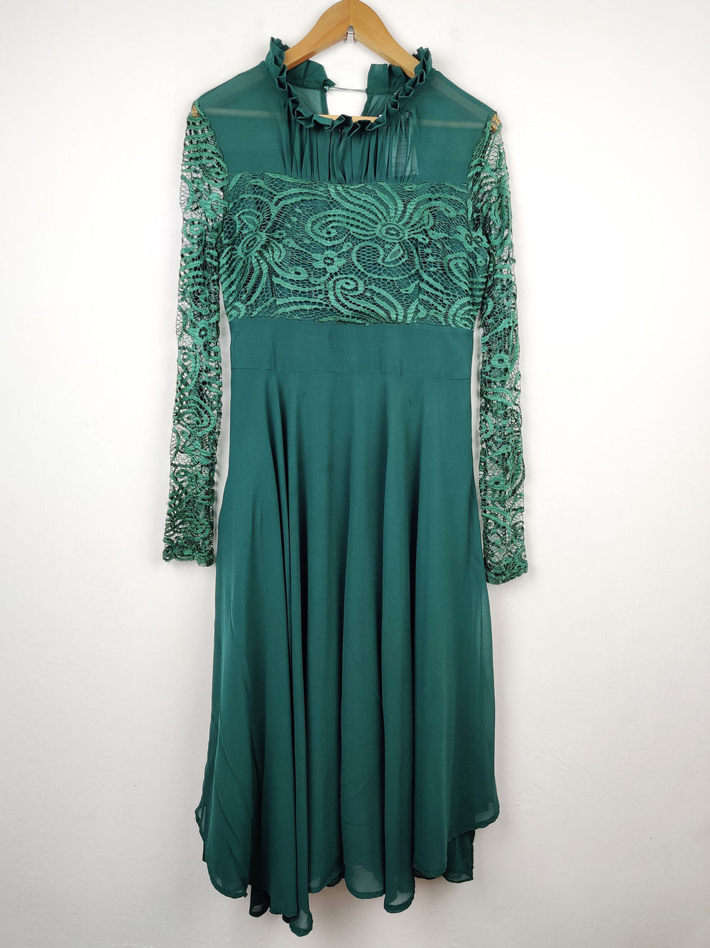 Buy online pre-used pre-loved 100% authentic & Original branded Unknown Brand (MF-526) available in Pakistan. Top international brands avilable.