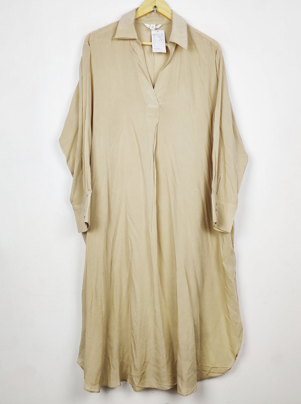 Buy online pre-used pre-loved 100% authentic & Original branded H&M (MF-5323) available in Pakistan. Top international brands avilable.