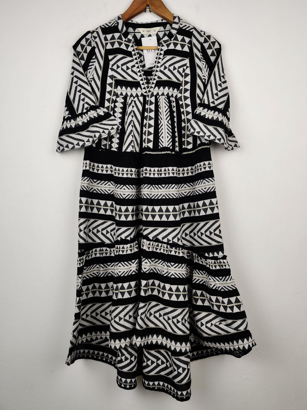 Buy online pre-used pre-loved 100% authentic & Original branded F&F (MF-536) available in Pakistan. Top international brands avilable.