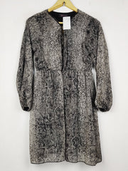 Buy online pre-used pre-loved 100% authentic & Original branded Miss.H (MF-5562) available in Pakistan. Top international brands avilable.