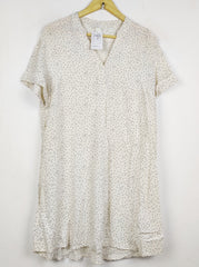 Buy online pre-used pre-loved 100% authentic & Original branded H&M (MF-5570) available in Pakistan. Top international brands avilable.