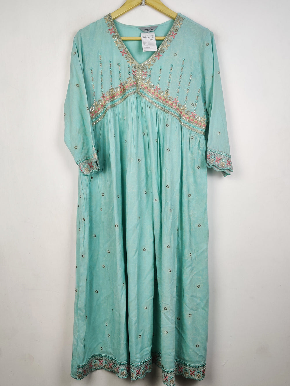 Buy online pre-used pre-loved 100% authentic & Original branded Pragya (MF-5577) available in Pakistan. Top international brands avilable.