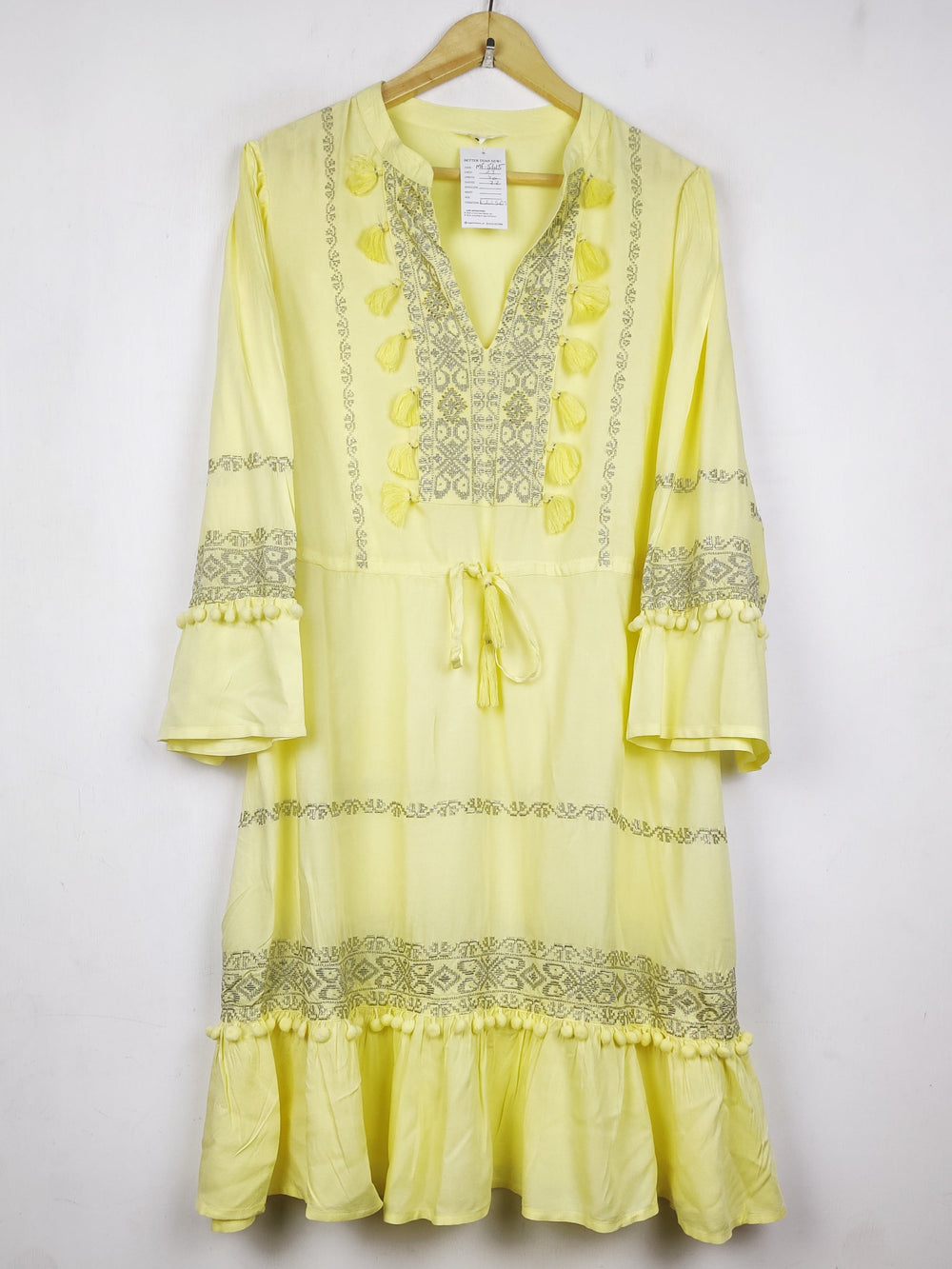 Buy online pre-used pre-loved 100% authentic & Original branded Monsoon (MF-5615) available in Pakistan. Top international brands avilable.