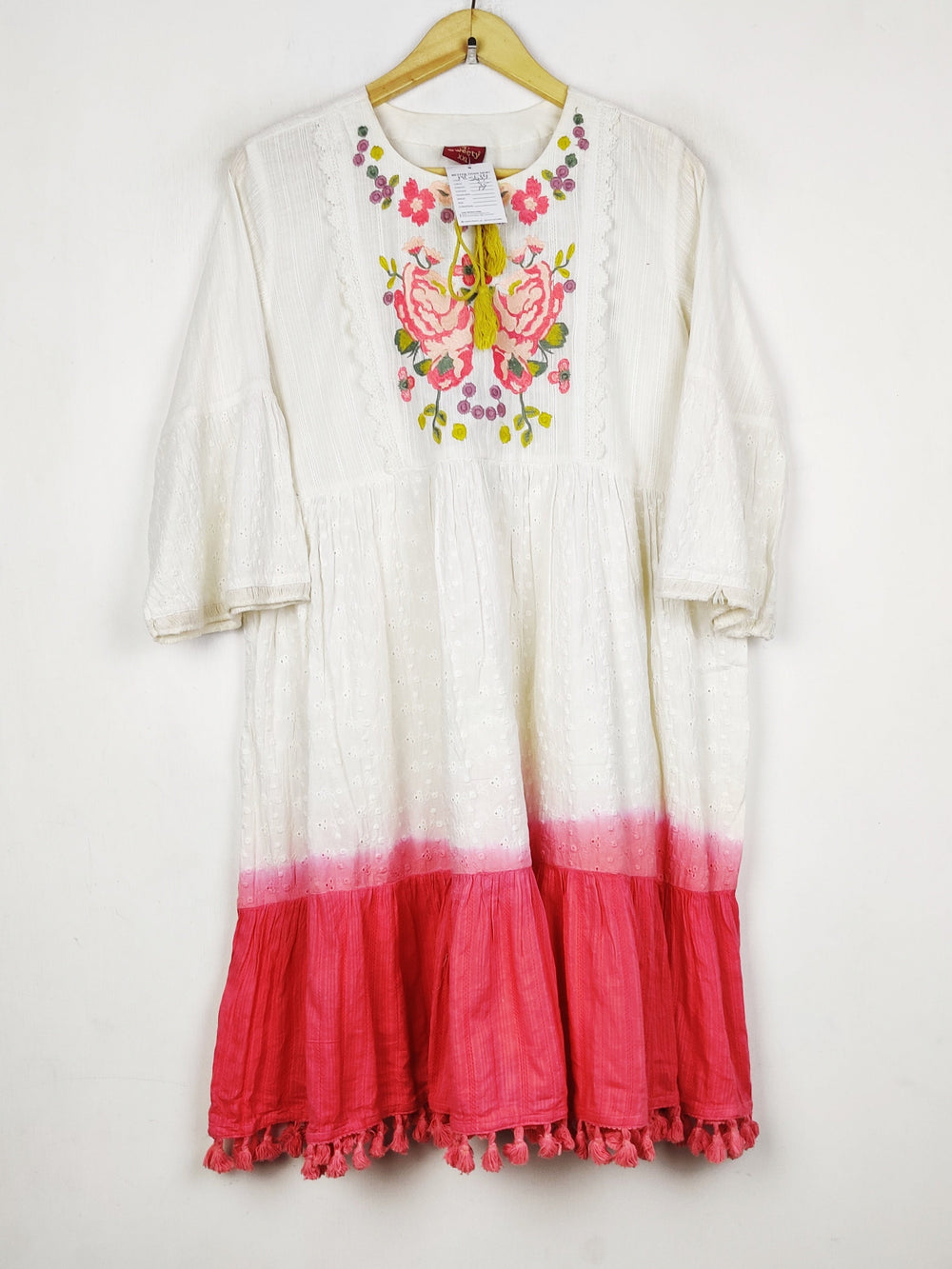 Buy online pre-used pre-loved 100% authentic & Original branded Sweety (MF-5639) available in Pakistan. Top international brands avilable.