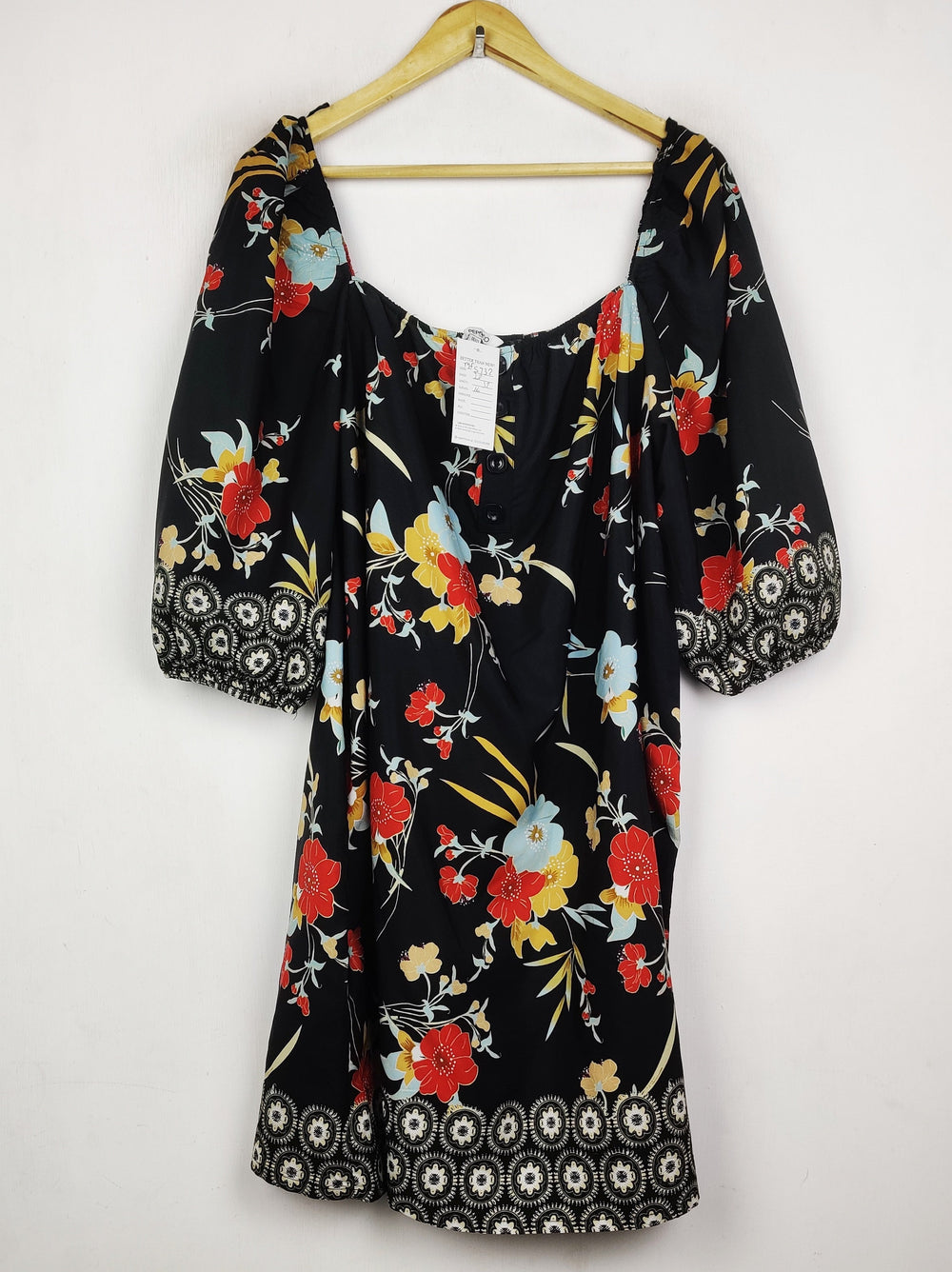 Buy online pre-used pre-loved 100% authentic & Original branded Pep&Co (MF-5732) available in Pakistan. Top international brands avilable.