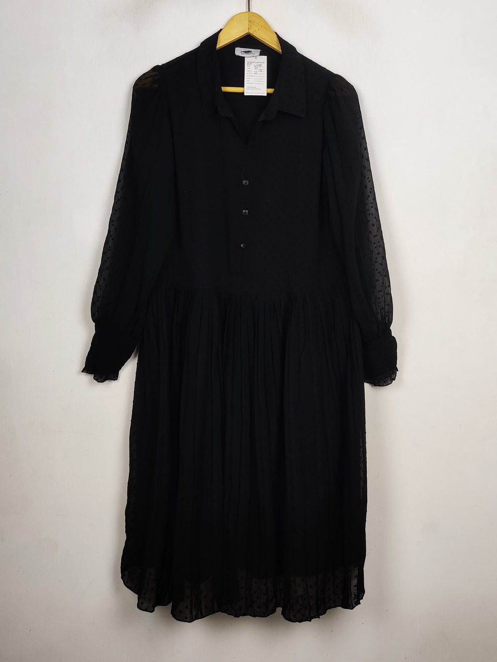 Buy online pre-used pre-loved 100% authentic & Original branded I Love Yours (MF-5999) available in Pakistan. Top international brands avilable.