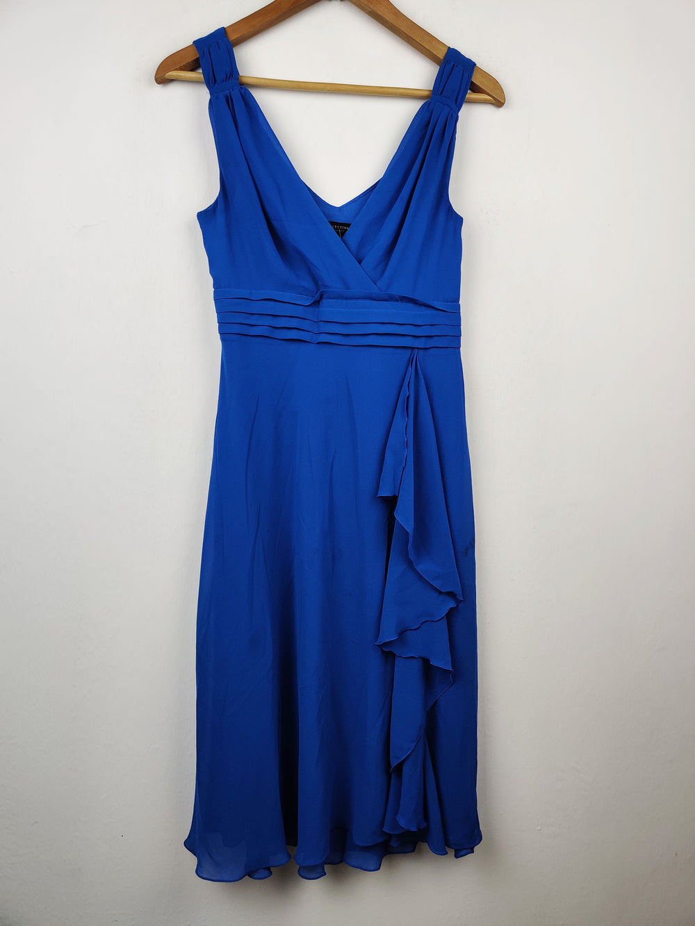 Buy online pre-used pre-loved 100% authentic & Original branded Collection (MF-617) available in Pakistan. Top international brands avilable.