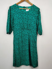 Buy online pre-used pre-loved 100% authentic & Original branded Next (MF-621) available in Pakistan. Top international brands avilable.