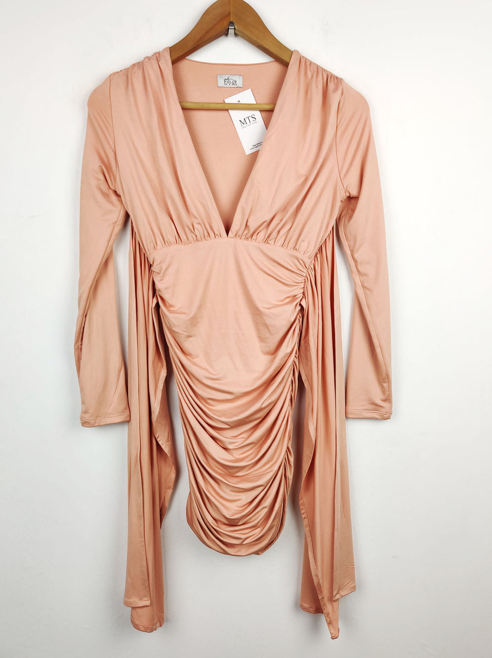 Buy online pre-used pre-loved 100% authentic & Original branded Polly (MF-638) available in Pakistan. Top international brands avilable.