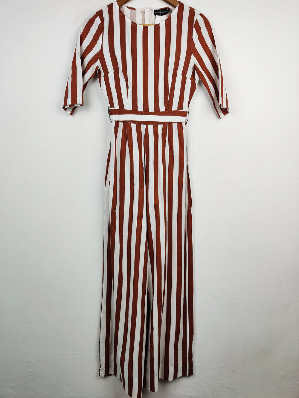 Buy online pre-used pre-loved 100% authentic & Original branded Pretty Little Thing (MF-693) available in Pakistan. Top international brands avilable.