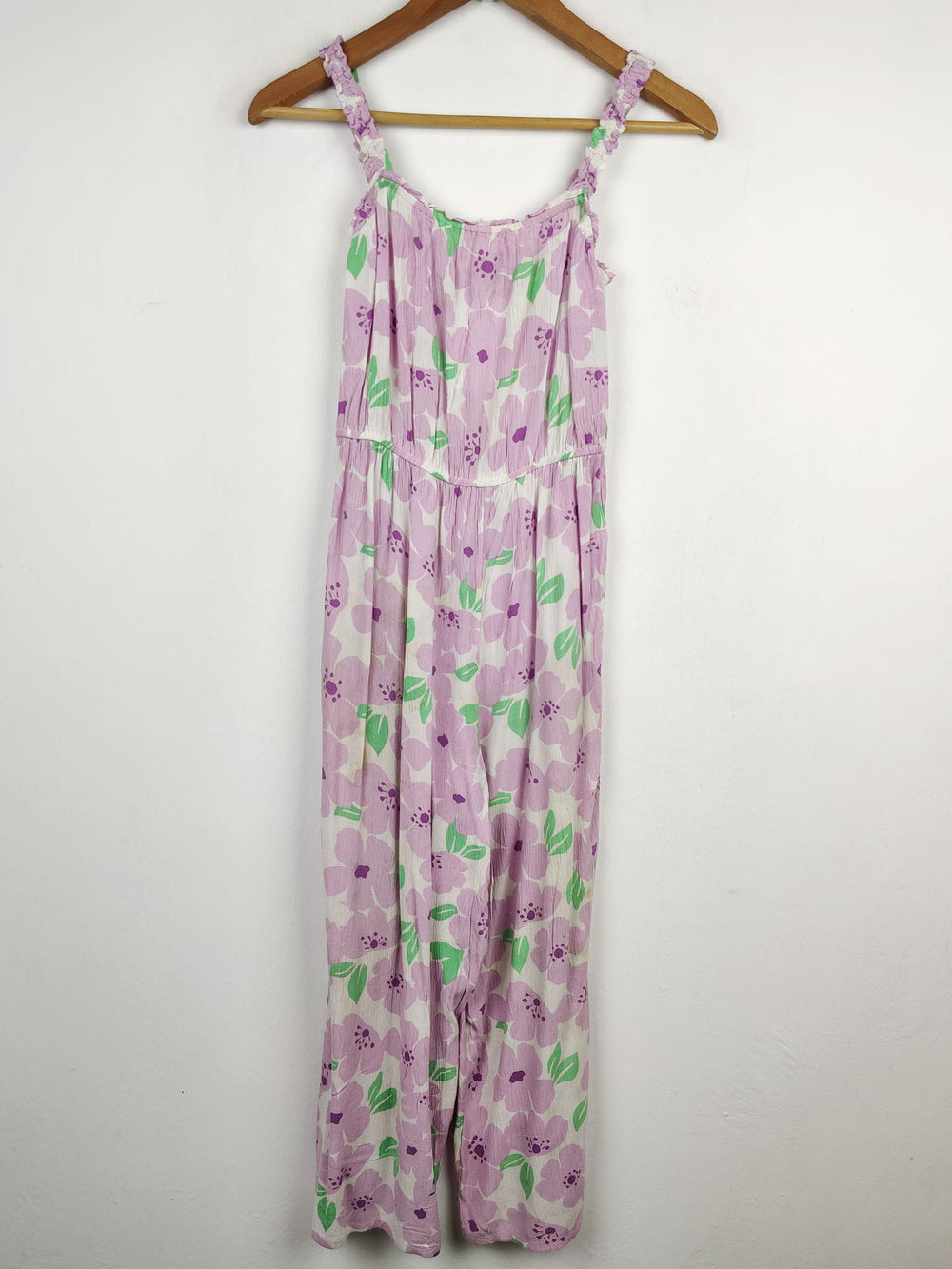 Buy online pre-used pre-loved 100% authentic & Original branded Marks & Spencer (MF-699) available in Pakistan. Top international brands avilable.