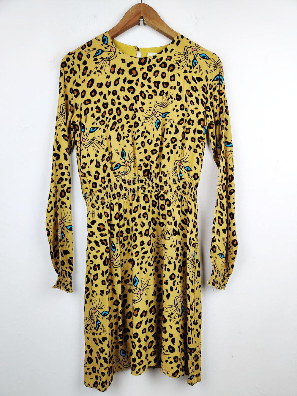 Buy online pre-used pre-loved 100% authentic & Original branded Ai & Co (MF-731) available in Pakistan. Top international brands avilable.