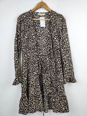 Buy online pre-used pre-loved 100% authentic & Original branded Retro Icons (MF-758) available in Pakistan. Top international brands avilable.