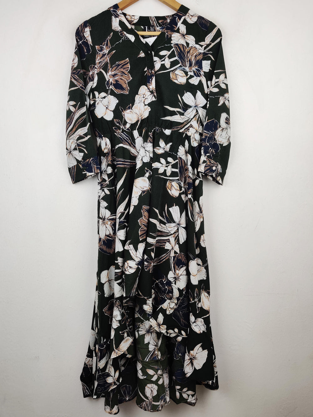 Buy online pre-used pre-loved 100% authentic & Original branded Izabel (MF-75) available in Pakistan. Top international brands avilable.