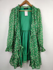 Buy online pre-used pre-loved 100% authentic & Original branded In The Style (MF-764) available in Pakistan. Top international brands avilable.