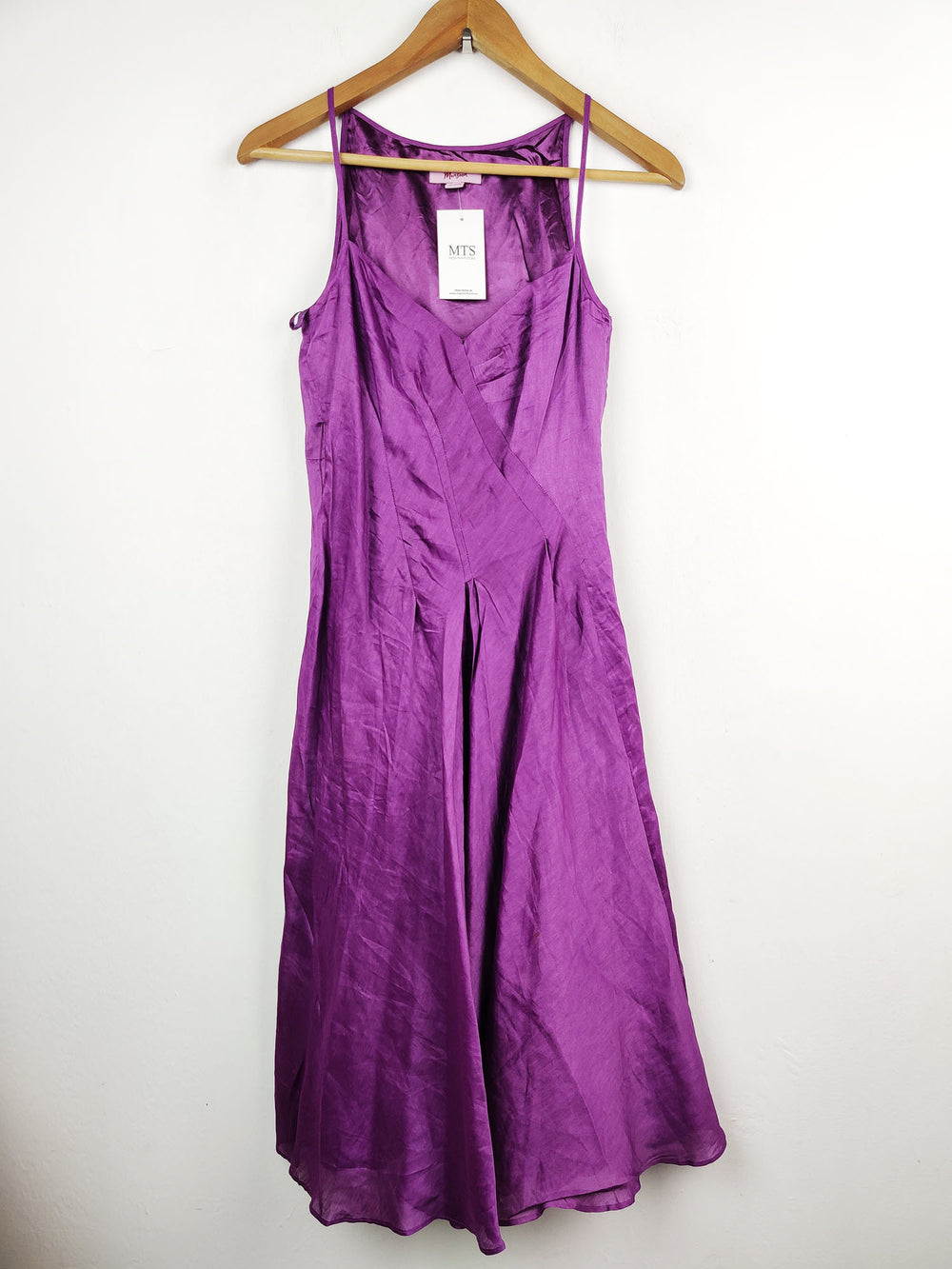 Buy online pre-used pre-loved 100% authentic & Original branded Monsoon (MF-780) available in Pakistan. Top international brands avilable.