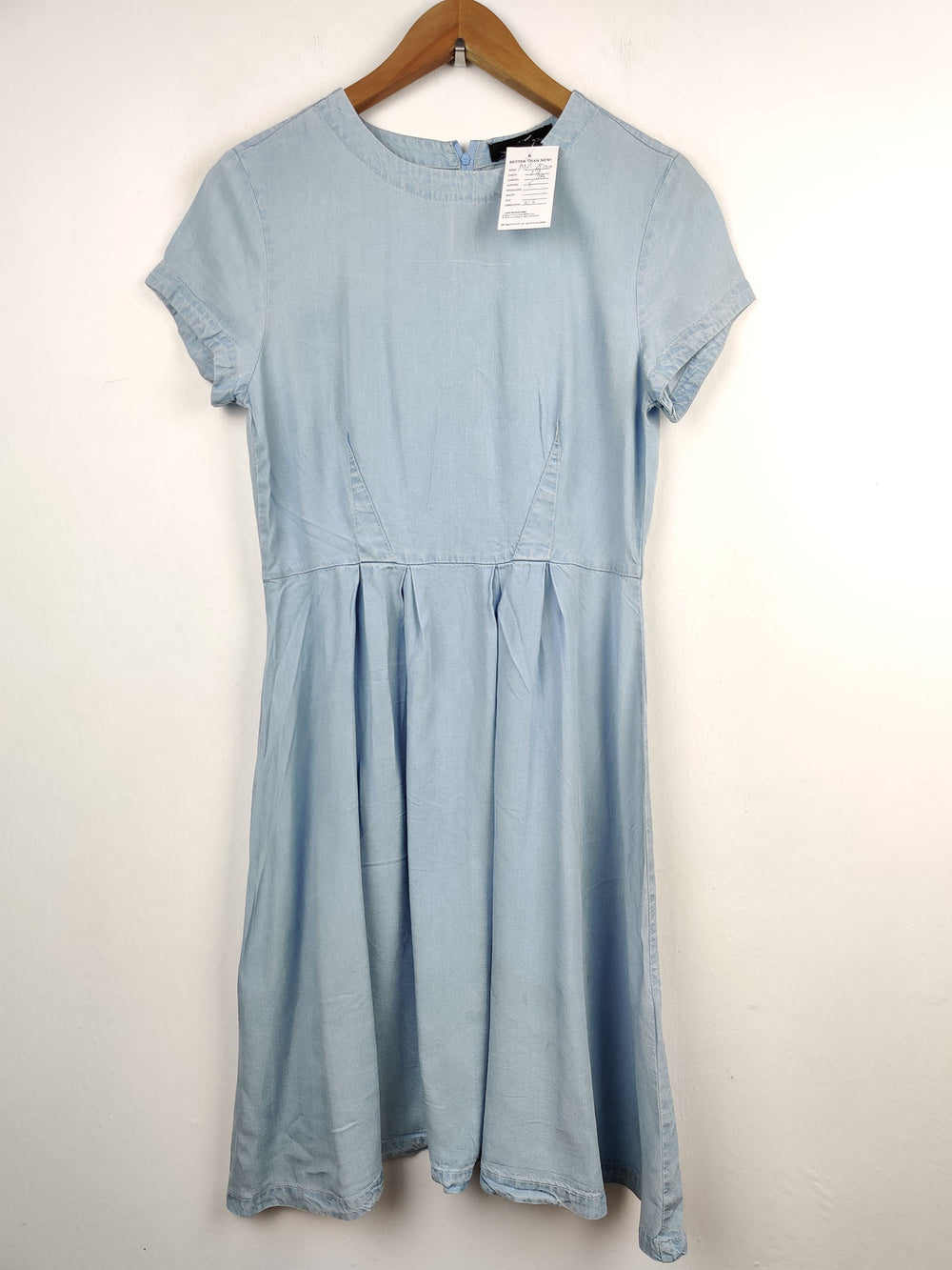 Buy online pre-used pre-loved 100% authentic & Original branded H&M (MF-800) available in Pakistan. Top international brands avilable.