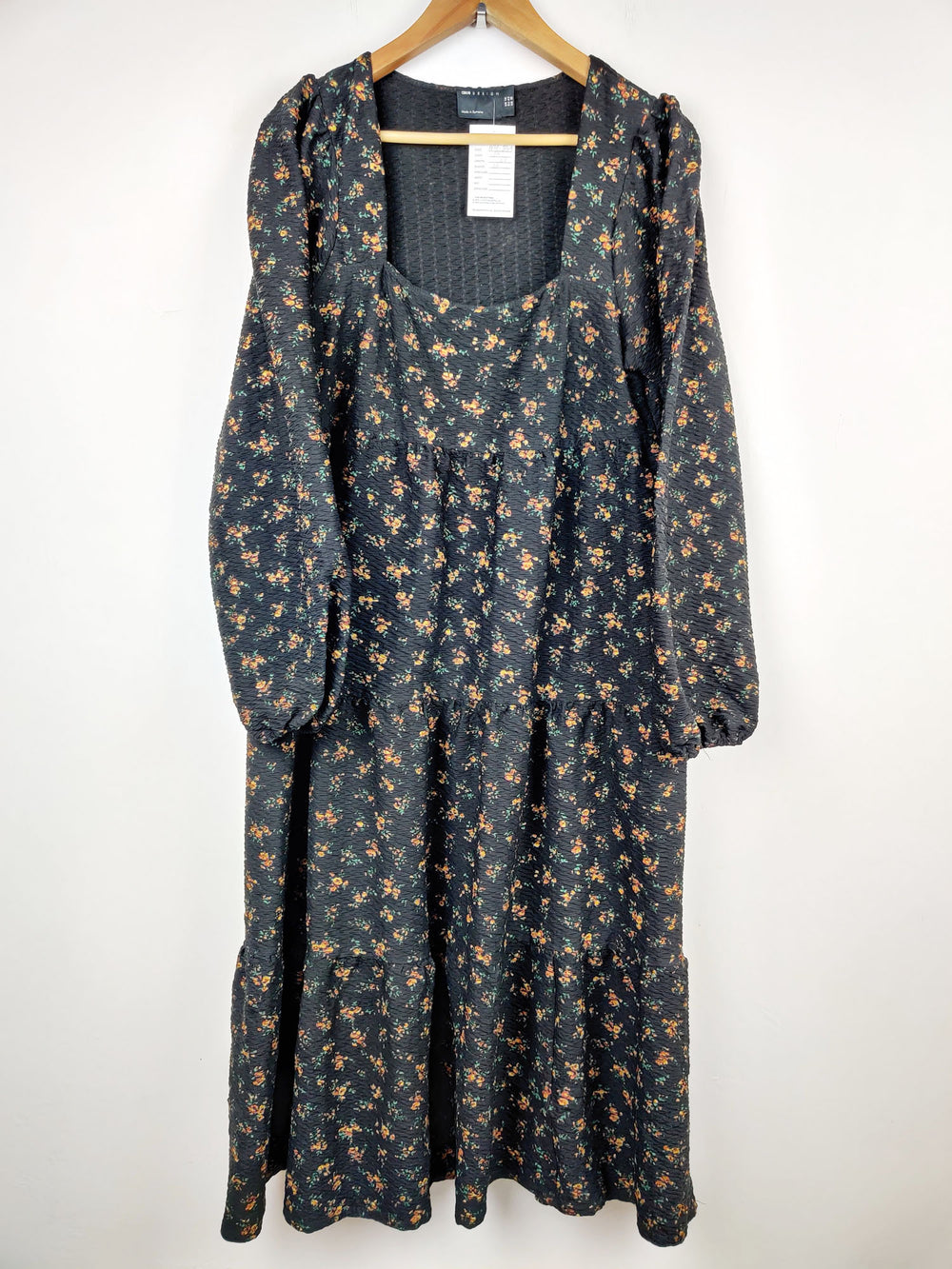 Buy online pre-used pre-loved 100% authentic & Original branded Asos (MF-809) available in Pakistan. Top international brands avilable.