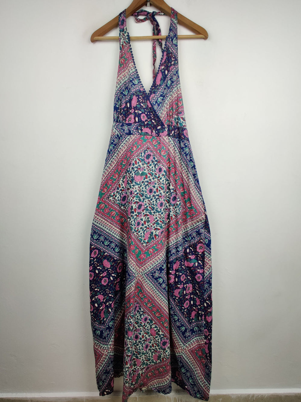 Buy online pre-used pre-loved 100% authentic & Original branded Monsoon (MF-817) available in Pakistan. Top international brands avilable.