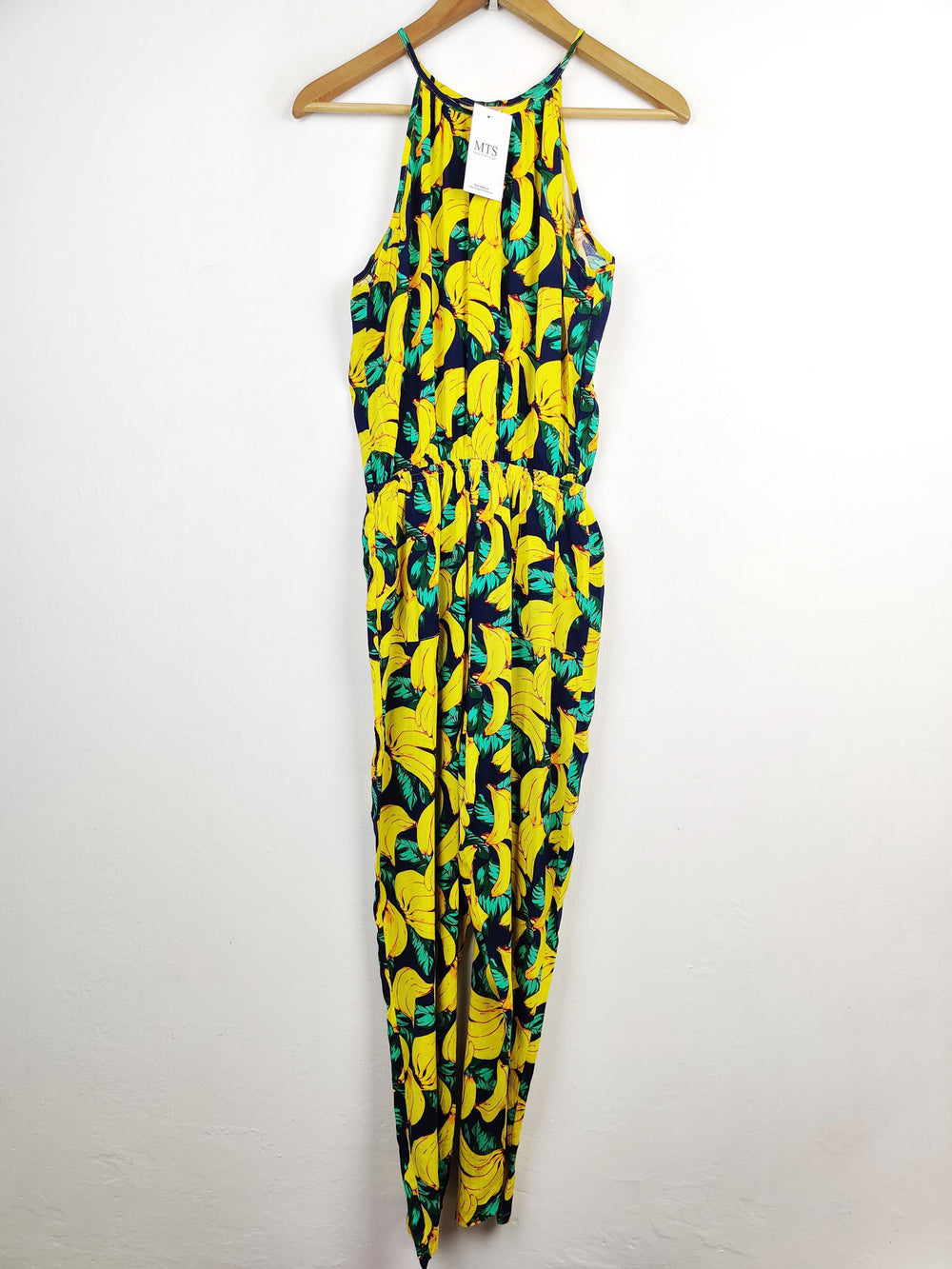 Buy online pre-used pre-loved 100% authentic & Original branded Unknown Brand (MF-858) available in Pakistan. Top international brands avilable.