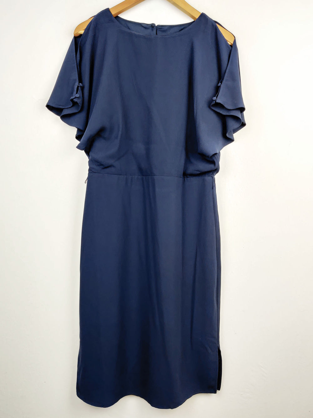 Buy online pre-used pre-loved 100% authentic & Original branded Dunnes Stores (MF-859) available in Pakistan. Top international brands avilable.