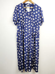 Buy online pre-used pre-loved 100% authentic & Original branded Creation Atelier (MF-884) available in Pakistan. Top international brands avilable.