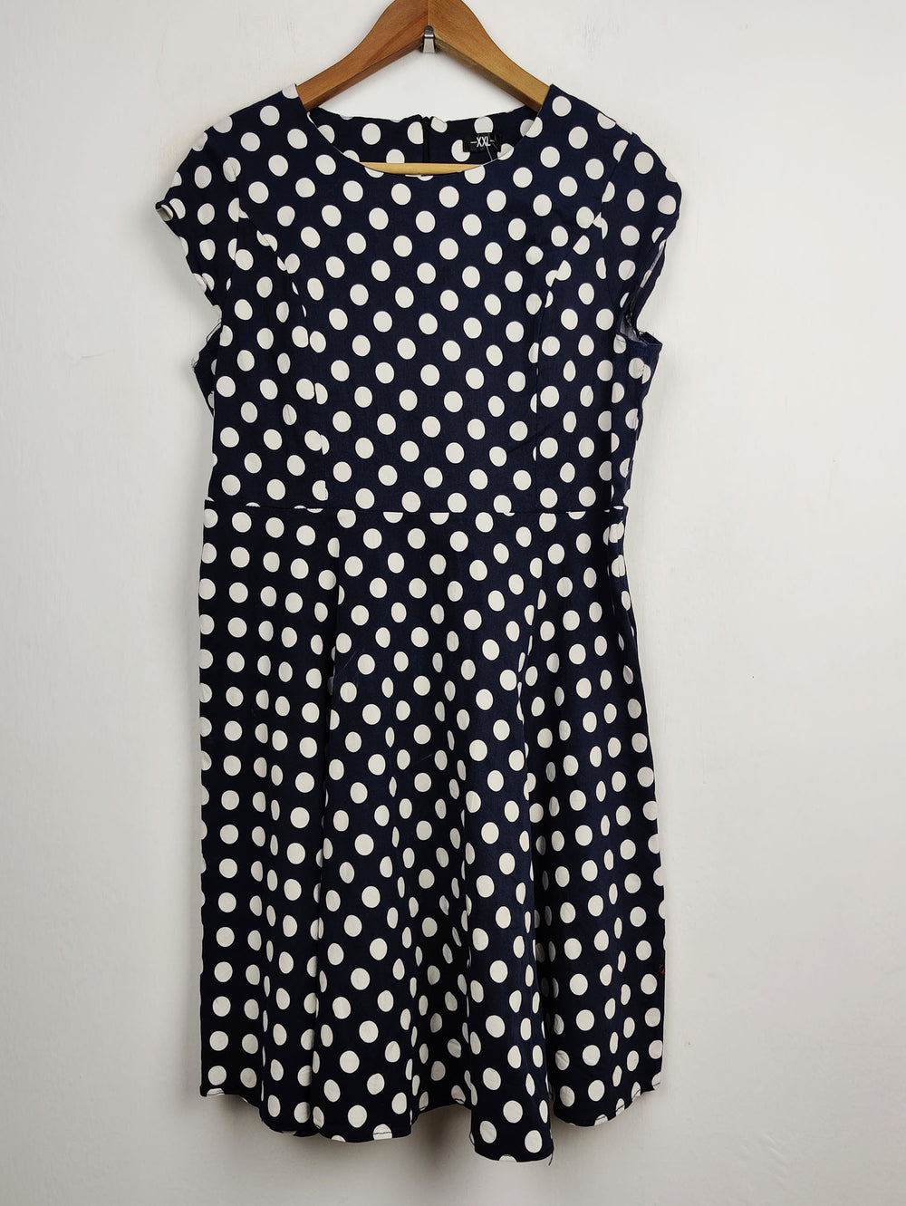 Buy online pre-used pre-loved 100% authentic & Original branded Unknown Brand (MF-911) available in Pakistan. Top international brands avilable.