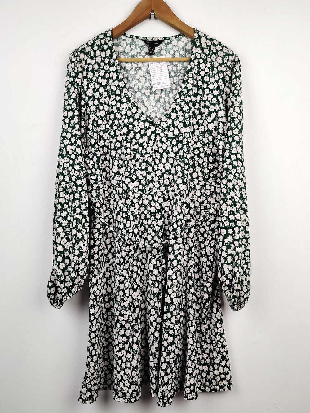 Buy online pre-used pre-loved 100% authentic & Original branded New Look (MF-969) available in Pakistan. Top international brands avilable.