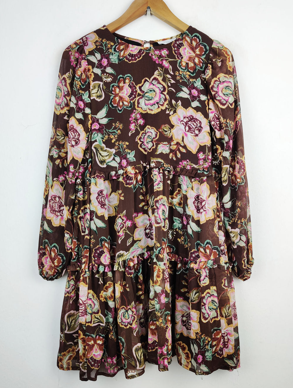 Buy online pre-used pre-loved 100% authentic & Original branded Papaya (MF-993) available in Pakistan. Top international brands avilable.