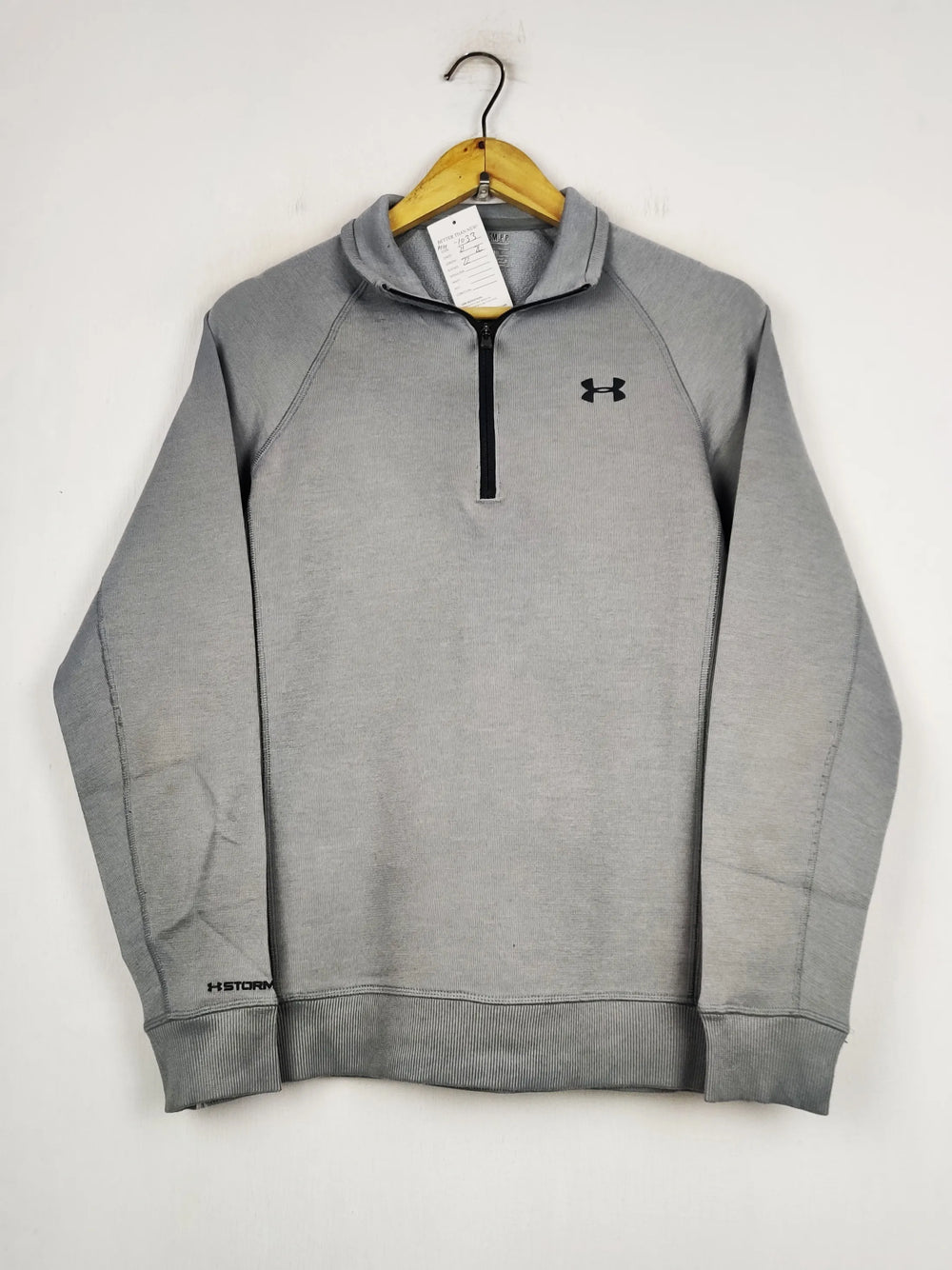 Buy online pre-used pre-loved 100% authentic & Original branded U.N.D.E.R A.R.M.O.U.R (MH-1033) available in Pakistan. Top international brands avilable.
