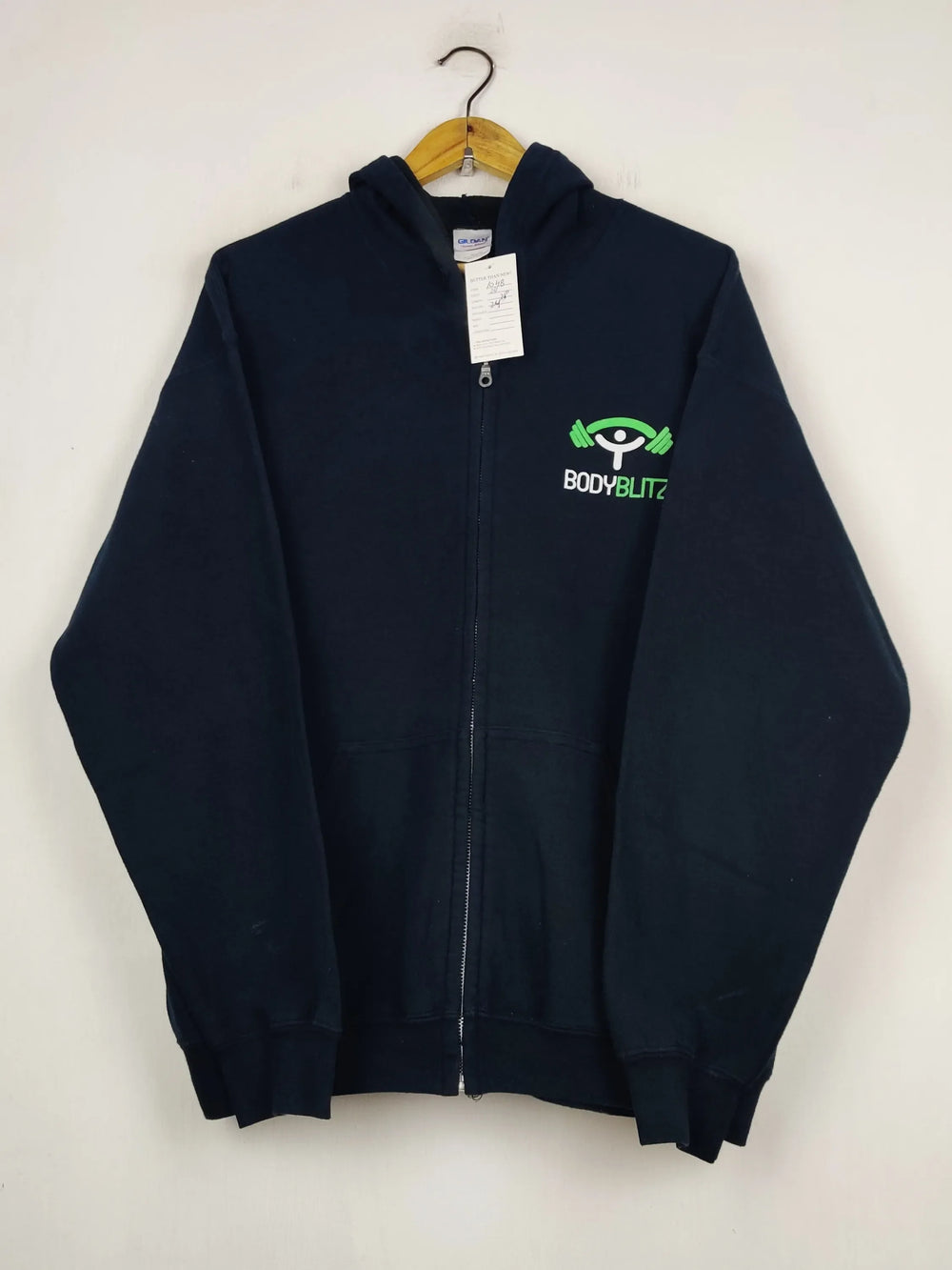 Buy online pre-used pre-loved 100% authentic & Original branded Gildan (MH-1048) available in Pakistan. Top international brands avilable.