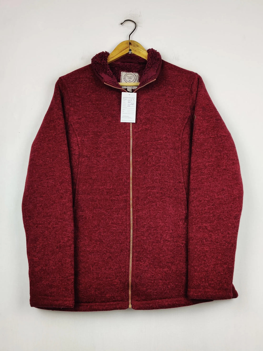 Buy online pre-used pre-loved 100% authentic & Original branded Regatta (MH-1059) available in Pakistan. Top international brands avilable.