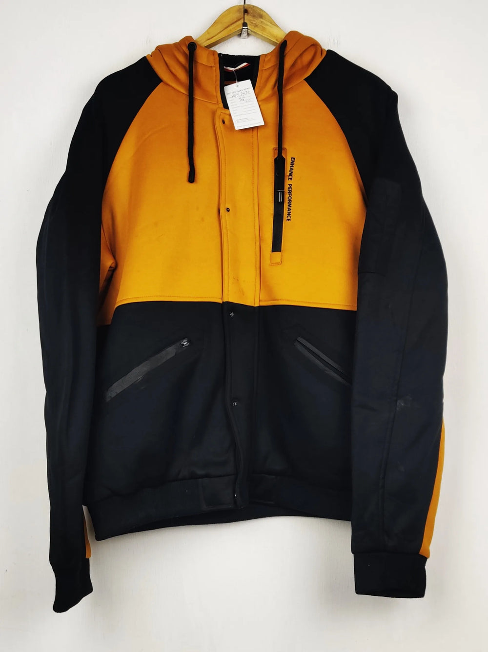 Buy online pre-used pre-loved 100% authentic & Original branded New York (MH-1070) available in Pakistan. Top international brands avilable.