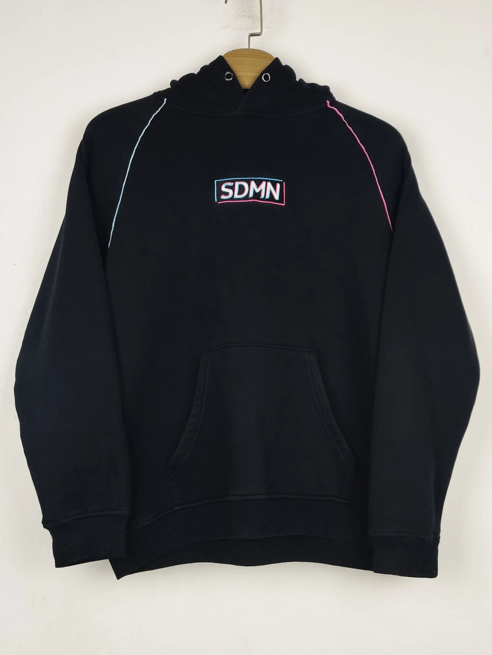 Buy online pre-used pre-loved 100% authentic & Original branded Sidemen (MH-121) available in Pakistan. Top international brands avilable.