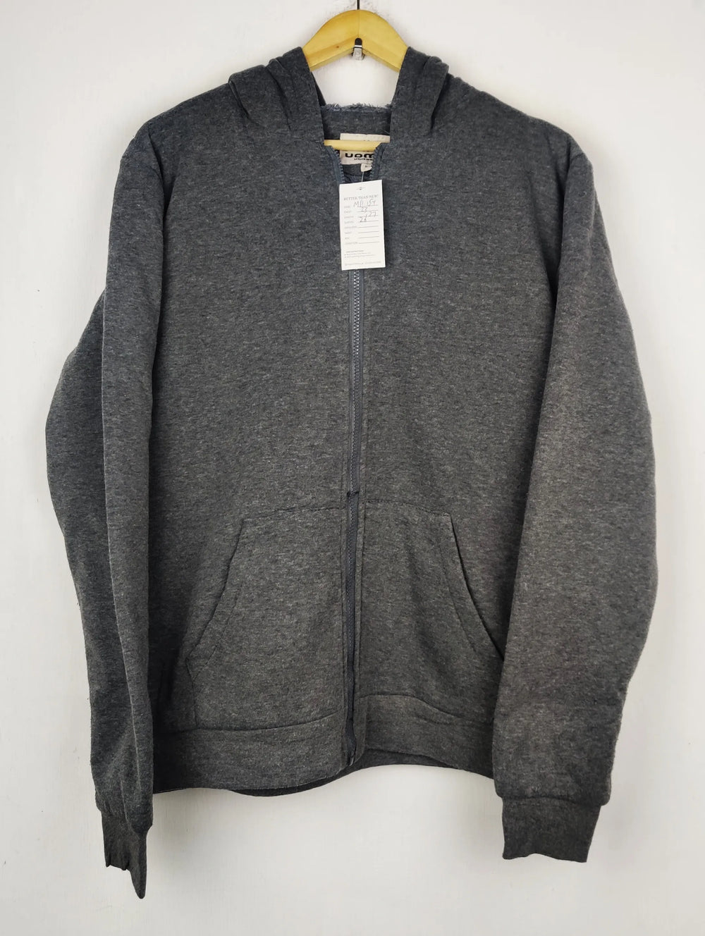 Buy online pre-used pre-loved 100% authentic & Original branded Uomo (MH-154) available in Pakistan. Top international brands avilable.