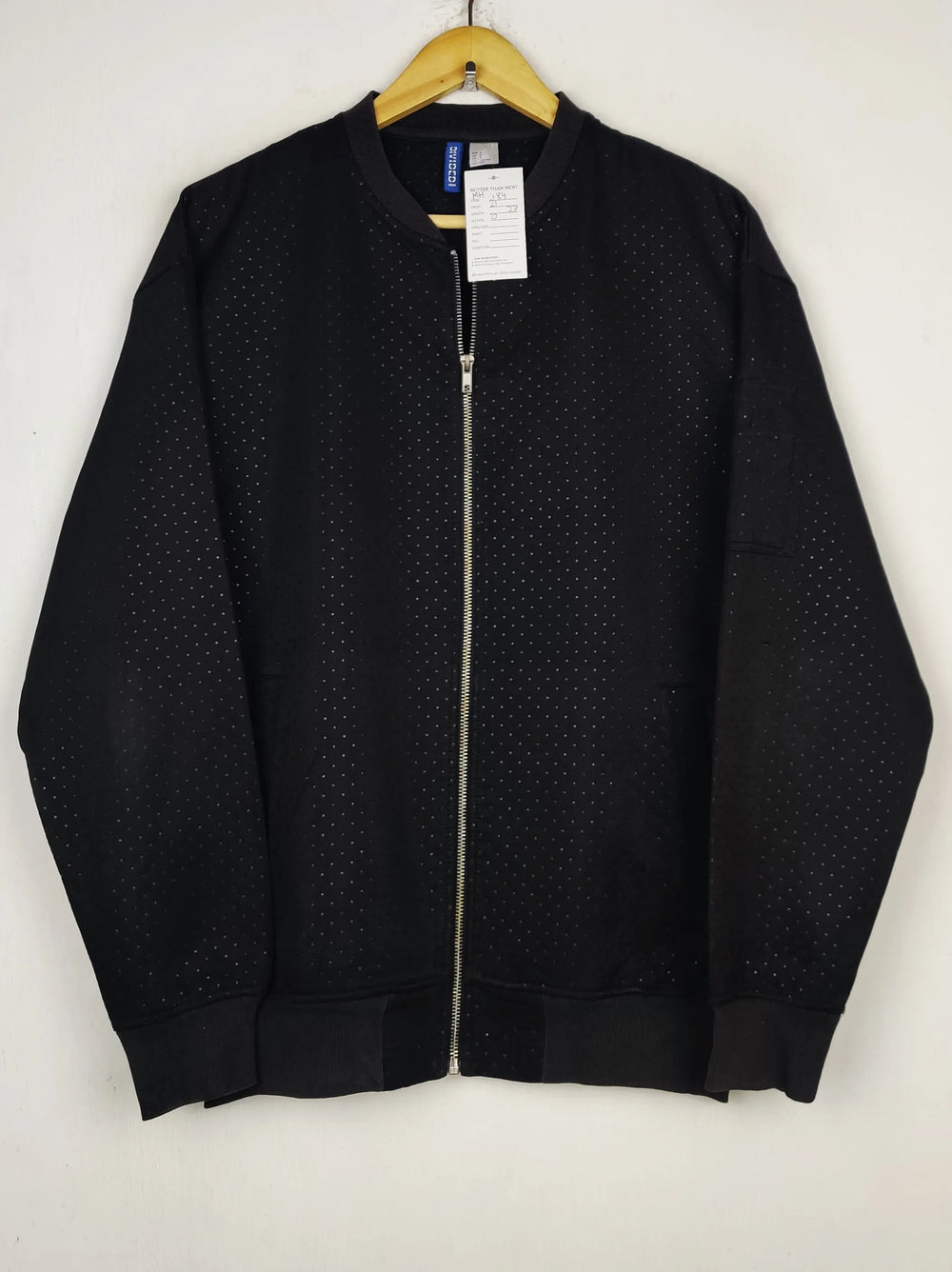 Buy online pre-used pre-loved 100% authentic & Original branded H&M (MH-184) available in Pakistan. Top international brands avilable.