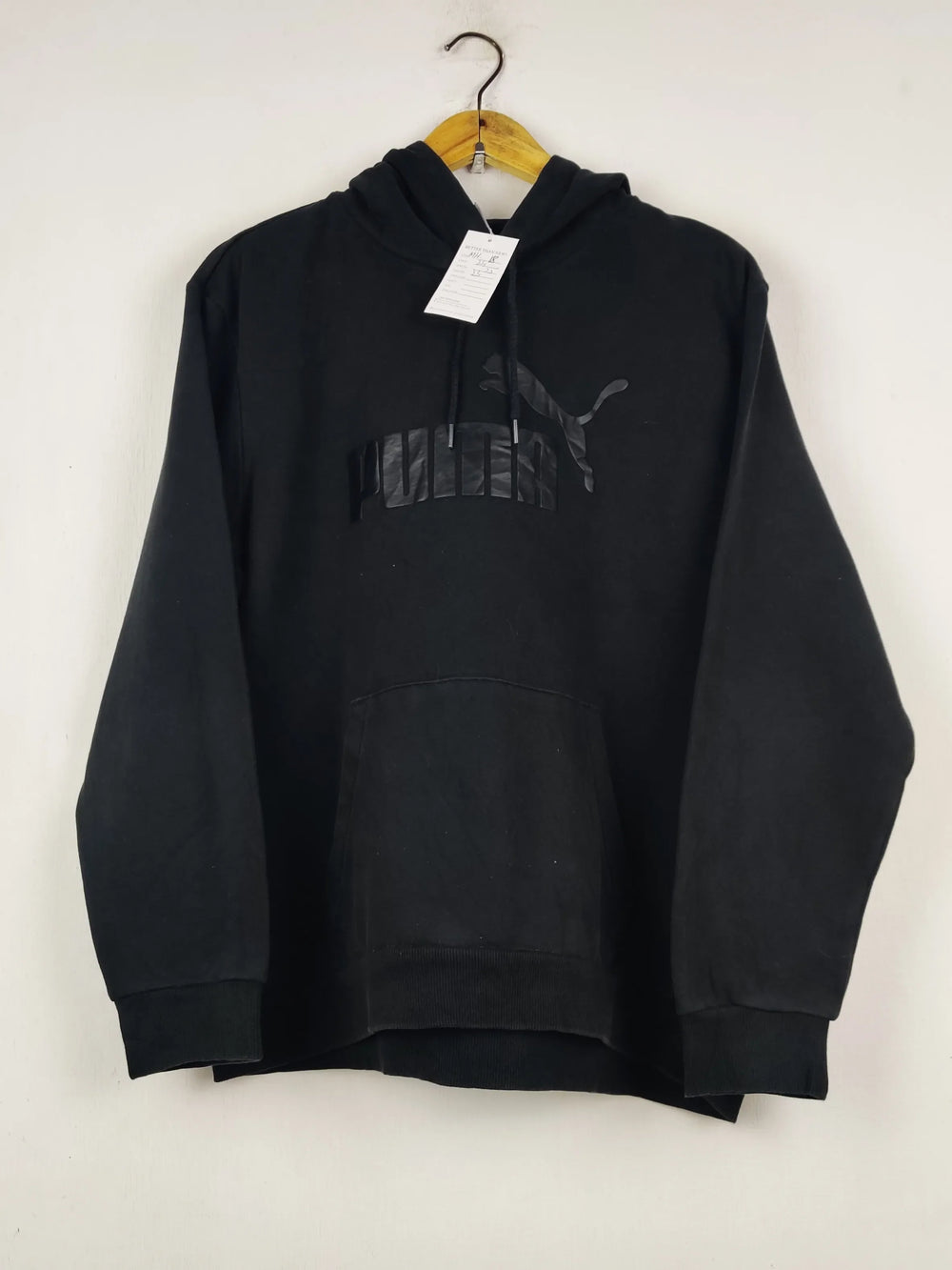 Buy online pre-used pre-loved 100% authentic & Original branded P.U.M.A (MH-18) available in Pakistan. Top international brands avilable.