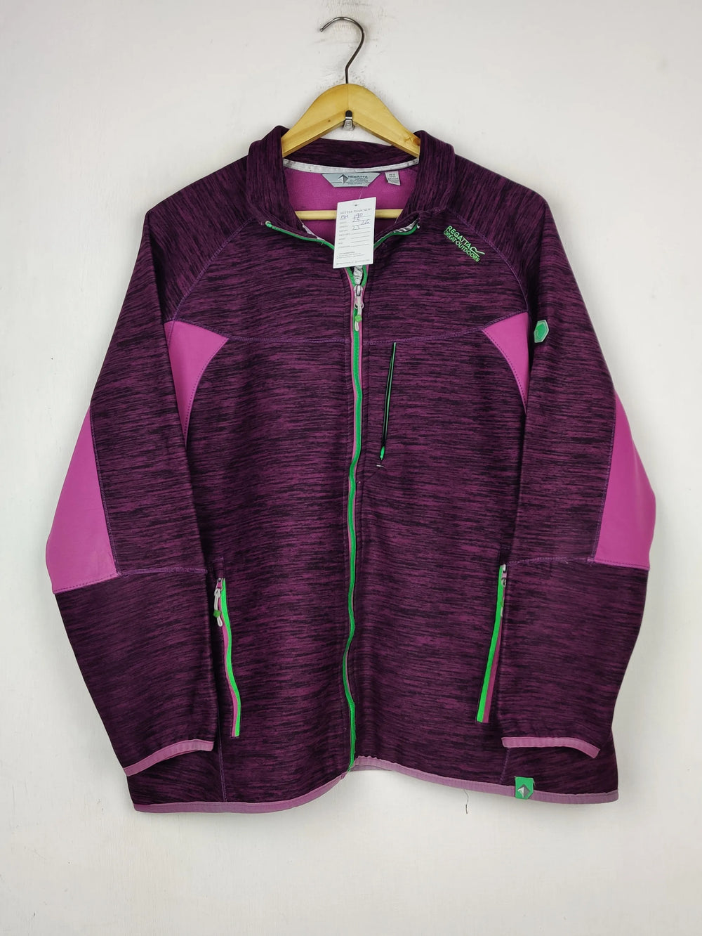 Buy online pre-used pre-loved 100% authentic & Original branded Regatta (MH-190) available in Pakistan. Top international brands avilable.