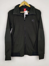 Buy online pre-used pre-loved 100% authentic & Original branded N.I.K.E (MH-197) available in Pakistan. Top international brands avilable.
