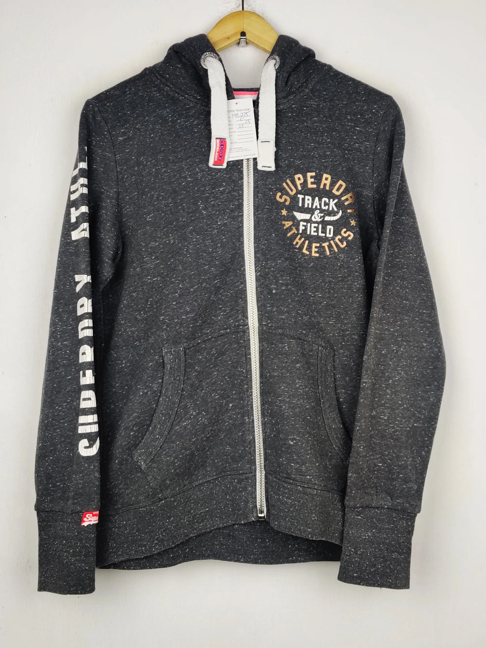 Buy online pre-used pre-loved 100% authentic & Original branded Superdry (MH-275) available in Pakistan. Top international brands avilable.