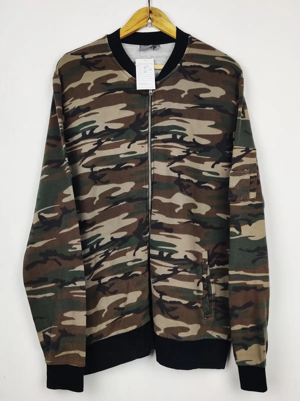 Buy online pre-used pre-loved 100% authentic & Original branded Asos (MH-386) available in Pakistan. Top international brands avilable.