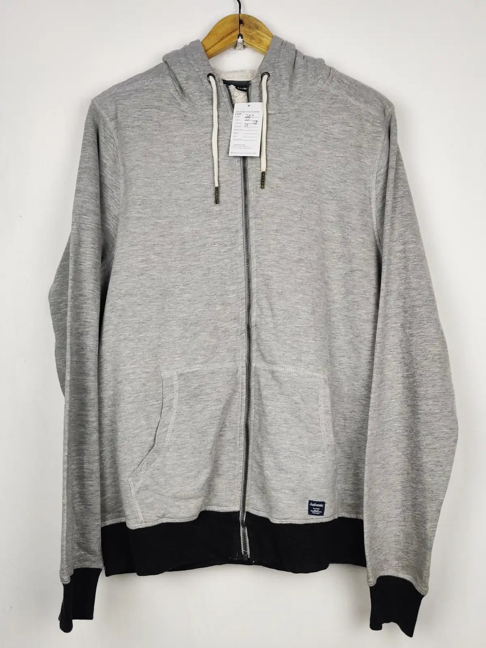 Buy online pre-used pre-loved 100% authentic & Original branded Unknown Brand (MH-389) available in Pakistan. Top international brands avilable.